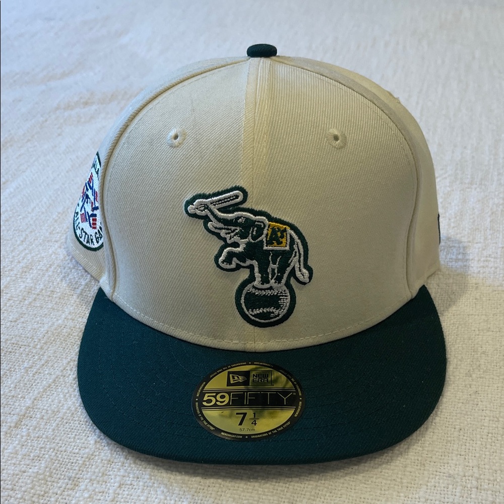 New Era Athletic’s A’s hat limited edition - 7 1/4